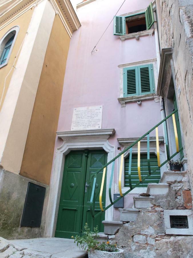 Lovely Apartment In Old Town Labin  Exterior photo